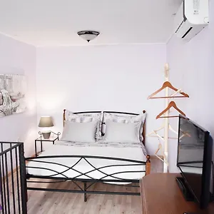 Lavender Cozy & Lovely 17 Apartment